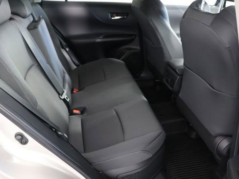 Used 2024 Toyota Venza LE image 21