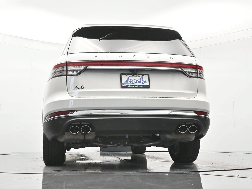 Used 2024 Lincoln Aviator 2WD w/ Premium Package image 43