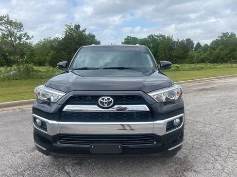 Used 2018 Toyota 4Runner Limited AWD/4WD image 2