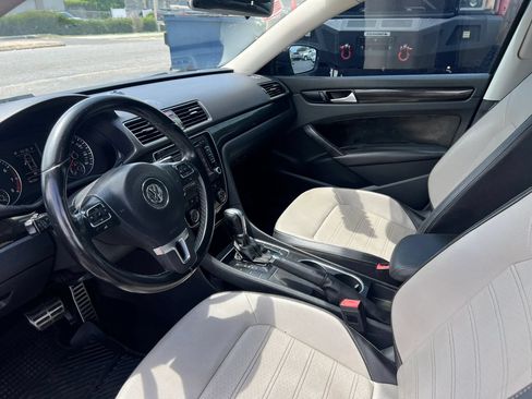 Used 2015 Volkswagen Passat 1.8T Sport FWD image 9