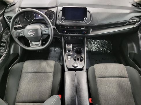 Certified 2025 Nissan Rogue SV image 38