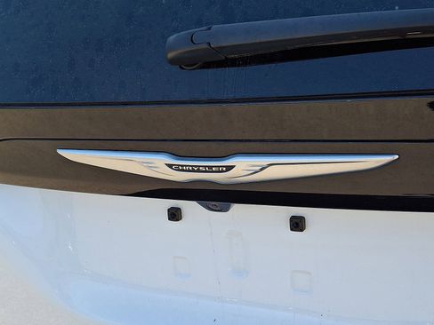 Used 2023 Chrysler Voyager LX FWD image 29