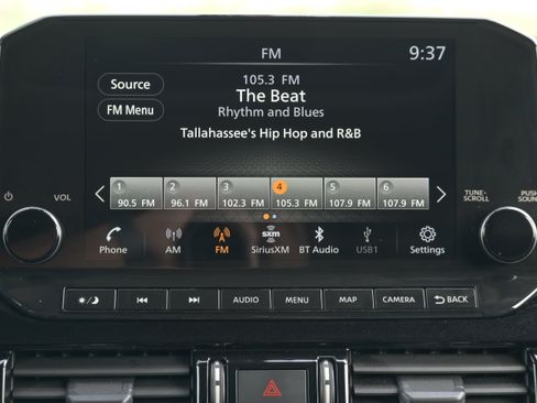 Used 2023 Nissan Pathfinder SL w/ SL Premium Package FWD image 18