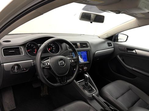 Used 2015 Volkswagen Jetta SE image 6