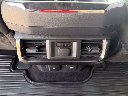 Used 2022 Ford F150 Lariat w/ Equipment Group 502A High AWD/4WD image 29