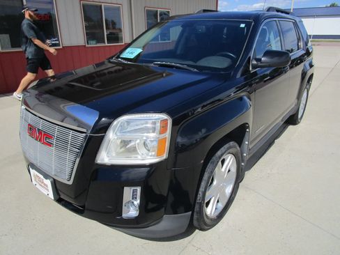 Used 2011 GMC Terrain SLE AWD/4WD image 3