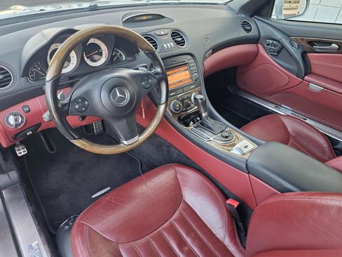 Used 2011 Mercedes-Benz SL 550 w/ Premium I Pkg image 23