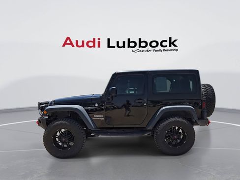 Used 2018 Jeep Wrangler Sport AWD/4WD image 9