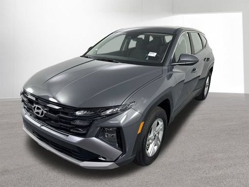 Used 2025 Hyundai Tucson SE AWD/4WD image 23
