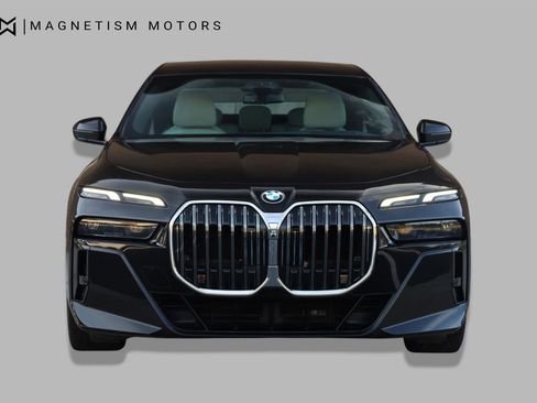 Used 2023 BMW 740i RWD image 6