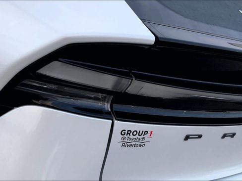 Used 2024 Toyota Prius Prime FWD image 25