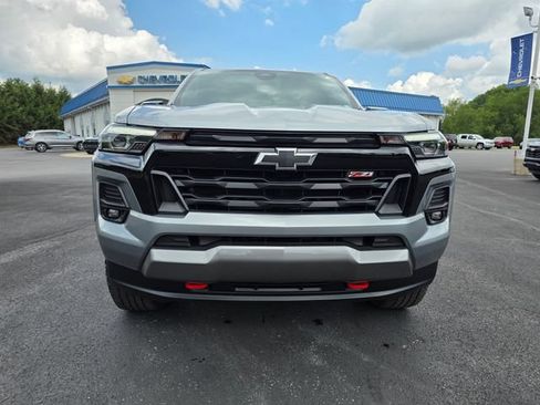 Used 2023 Chevrolet Colorado Z71 w/ Z71 Convenience Package 2 AWD/4WD image 9