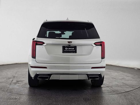 Used 2020 Cadillac XT6 Premium Luxury FWD image 4