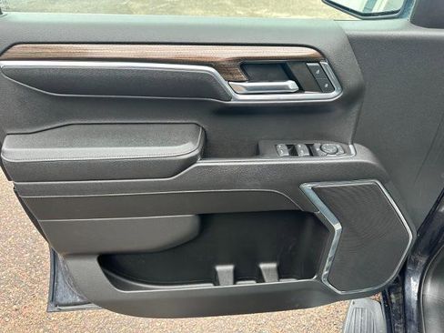 Used 2023 Chevrolet Silverado 1500 LT w/ Z71 Off-Road Package image 16