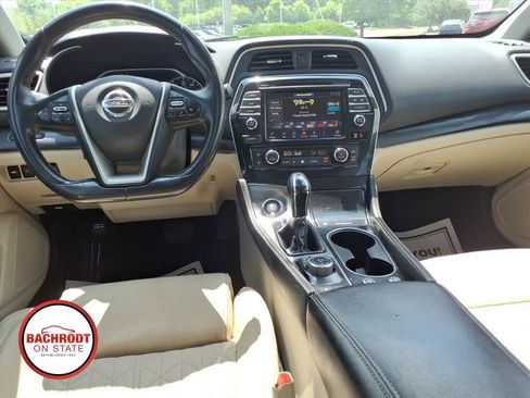 Used 2021 Nissan Maxima Platinum w/ Sport Mat Group FWD image 9