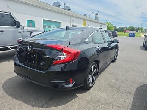 Used 2016 Honda Civic Touring image 3