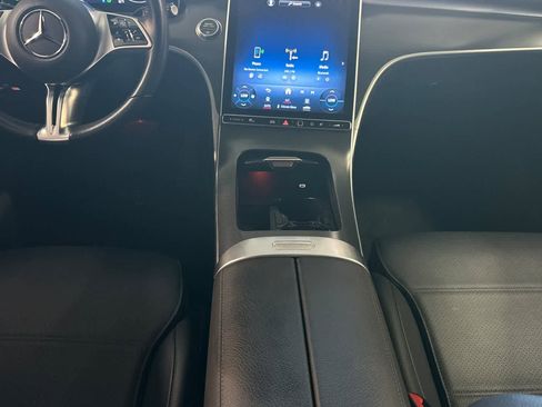 Used 2024 Mercedes-Benz C 300 Sedan image 4
