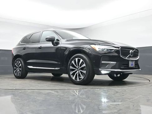 Used 2023 Volvo XC60 B5 Plus AWD/4WD image 41