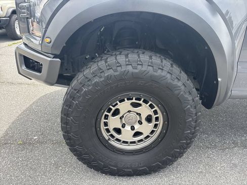 Used 2020 Ford F150 Raptor w/ Equipment Group 802A Luxury AWD/4WD image 19