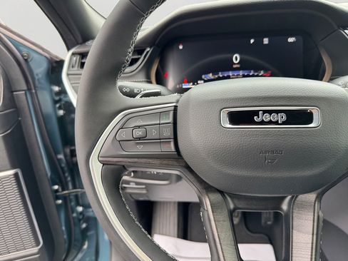 New 2026 Jeep Grand Cherokee L Limited w/ Limited Altitude Package AWD/4WD image 21