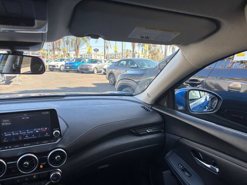 Used 2025 Nissan Sentra SV FWD image 33