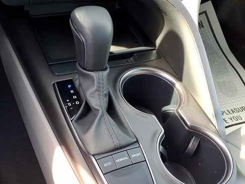 Certified 2023 Toyota Camry SE image 20