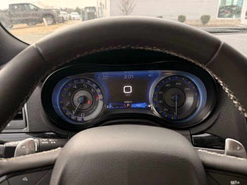 Used 2023 Chrysler 300 S image 28