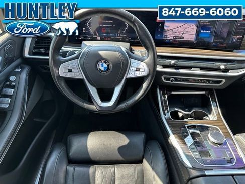 Used 2023 BMW X7 xDrive40i w/ Premium Package image 17
