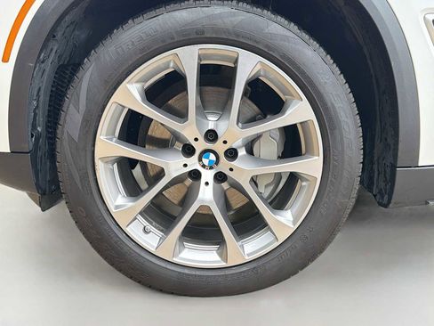 Certified 2022 BMW X5 xDrive40i w/ Premium Package AWD/4WD image 6