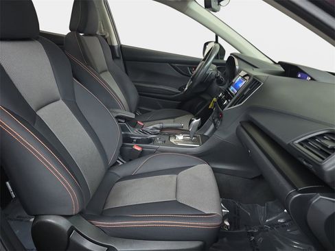 Used 2018 Subaru Crosstrek 2.0i Premium image 11