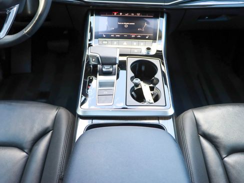 Used 2020 Audi Q7 2.0T Premium AWD/4WD image 30