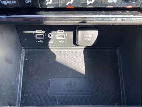 Certified 2023 Jeep Grand Cherokee Limited w/ Luxury Tech Group II image 21