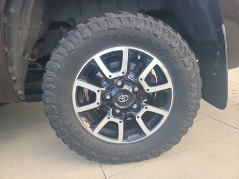 Used 2020 Toyota Tundra Limited image 11