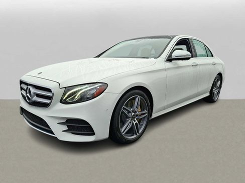Used 2019 Mercedes-Benz E 300 4MATIC image 1