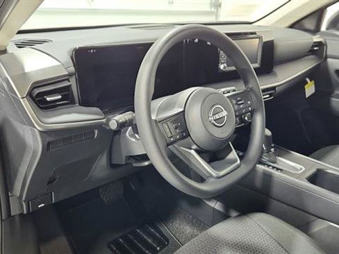 Used 2025 Nissan Kicks S AWD/4WD image 7