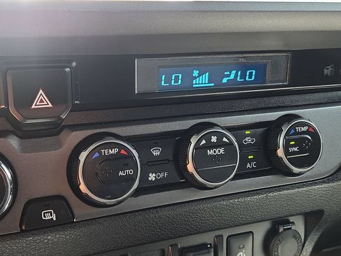 Certified 2023 Toyota Tacoma TRD Off-Road AWD/4WD image 22