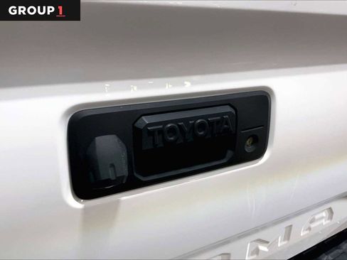 Certified 2020 Toyota Tacoma TRD Off-Road image 31