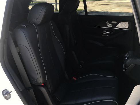 Certified 2021 Mercedes-Benz GLS 580 4MATIC image 17