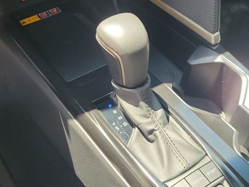 Used 2025 Toyota Camry SE FWD image 28