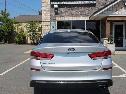 Used 2020 Kia Optima LX FWD image 6