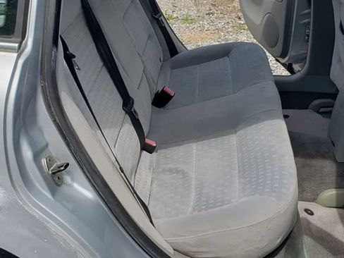 Used 2004 Volkswagen Passat GL FWD image 9