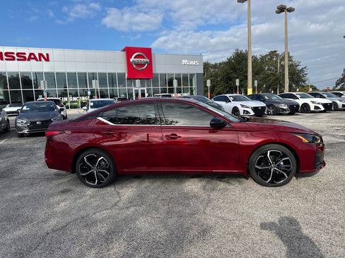 New 2025 Nissan Altima 2.5 SR image 5