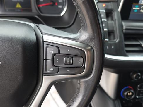 Used 2021 Chevrolet Suburban LT RWD image 17