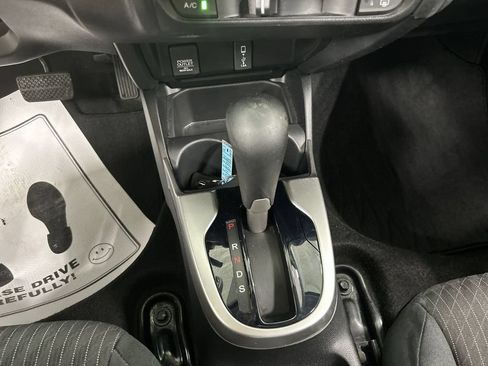 Used 2020 Honda Fit EX image 17