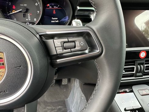Used 2026 Porsche Macan Turbo image 17