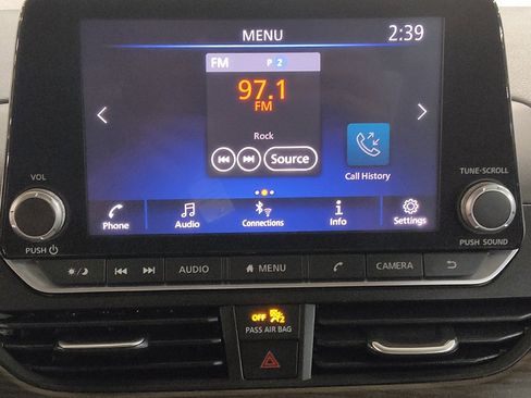Used 2023 Nissan Altima 2.5 SV FWD image 25