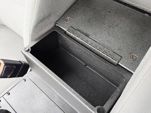 Used 2010 Ford Escape XLS image 20