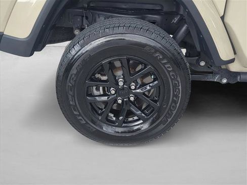 Used 2022 Jeep Gladiator Sport AWD/4WD image 26
