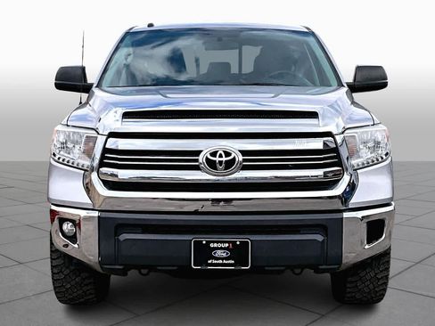 Used 2016 Toyota Tundra SR5 w/ Tow Package image 4