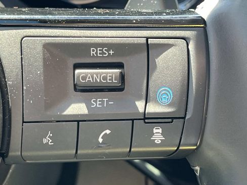 Used 2024 Nissan Pathfinder SL w/ SL Premium Package image 35